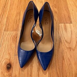 INC Blue pumps